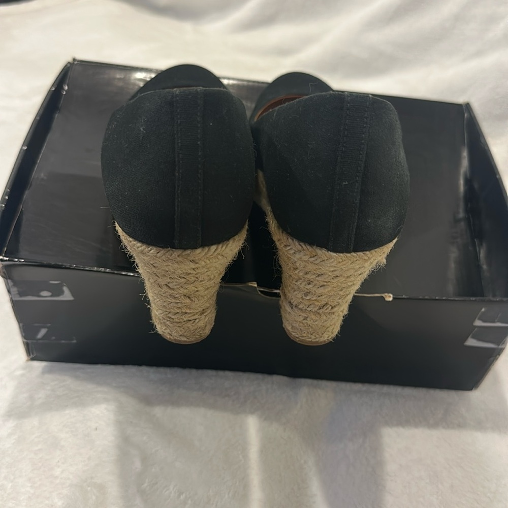 LIKE NEW J. CREW CANVAS ESPADRILLE WEDGE SHOES SIZE 9.5 COLOR BLACK AND CREAMY - Picture 8 of 11